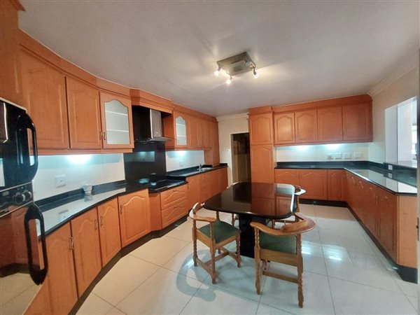 3 Bed Apartment