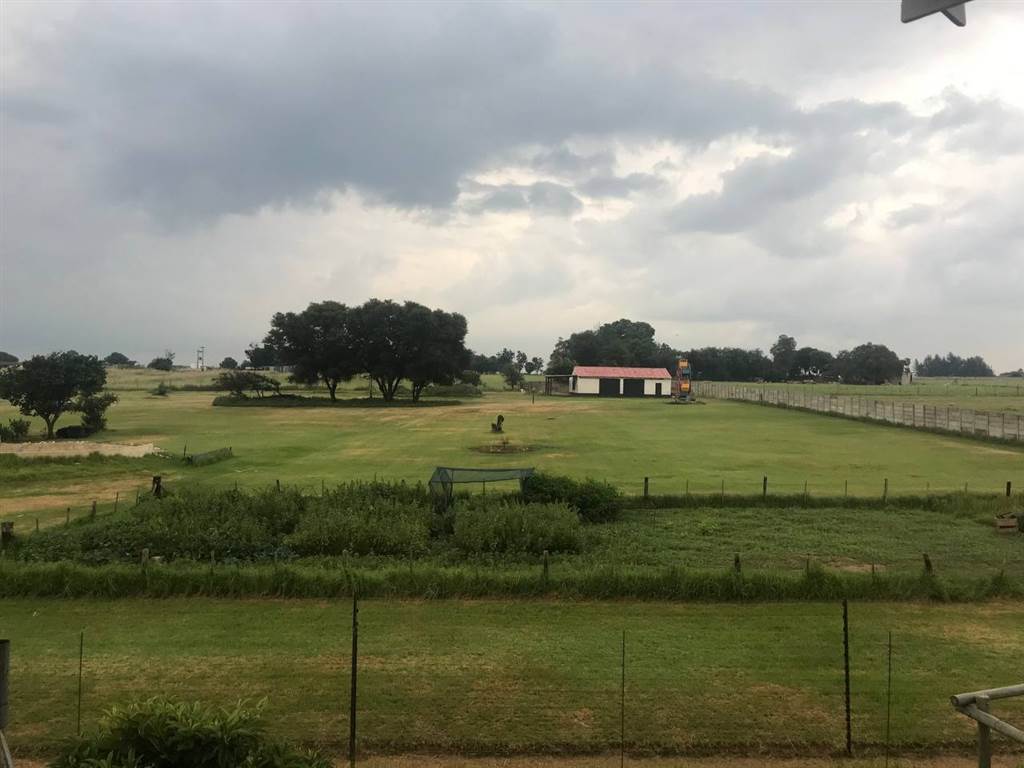 3.2 ha Farm in Droogefontein photo number 1
