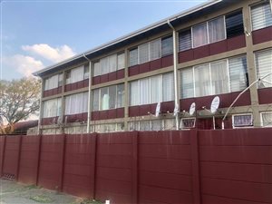 1 Bed Apartment in Witpoortjie