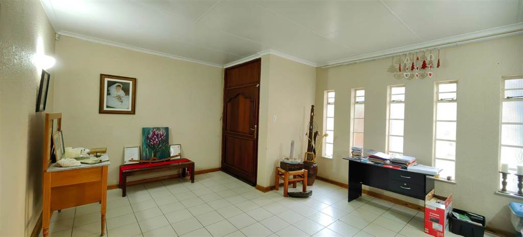 5 Bed House in Trichardt photo number 20