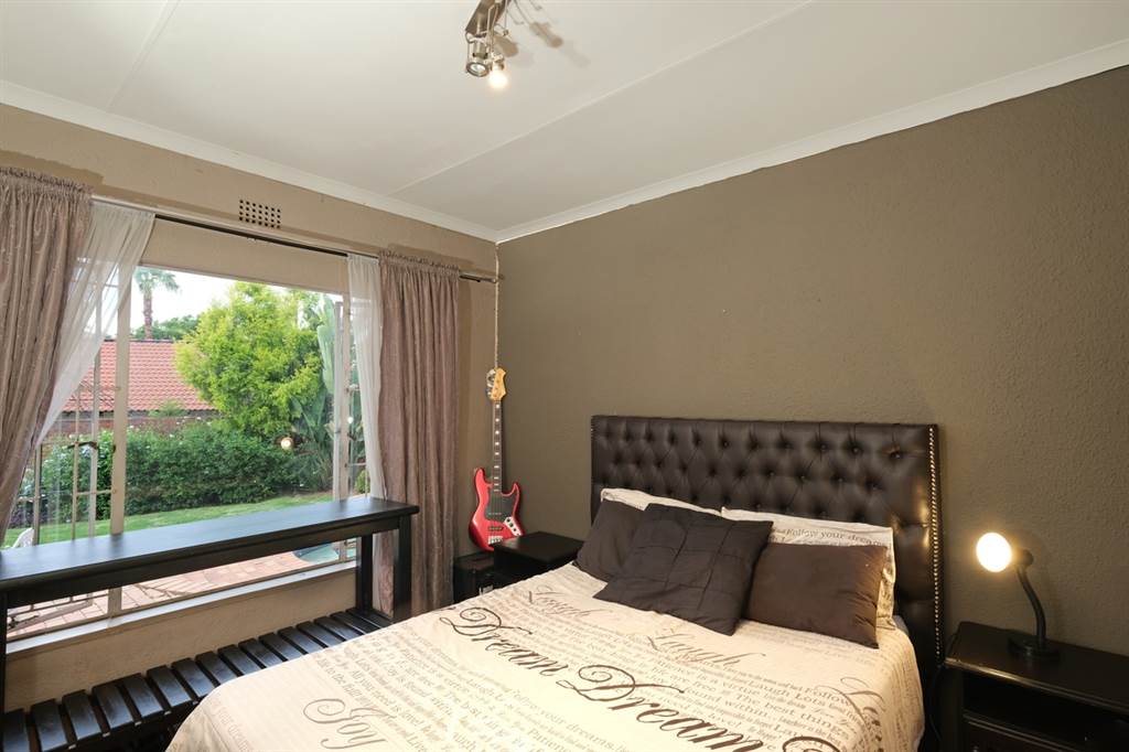 5 Bed House in Randpark Ridge photo number 13