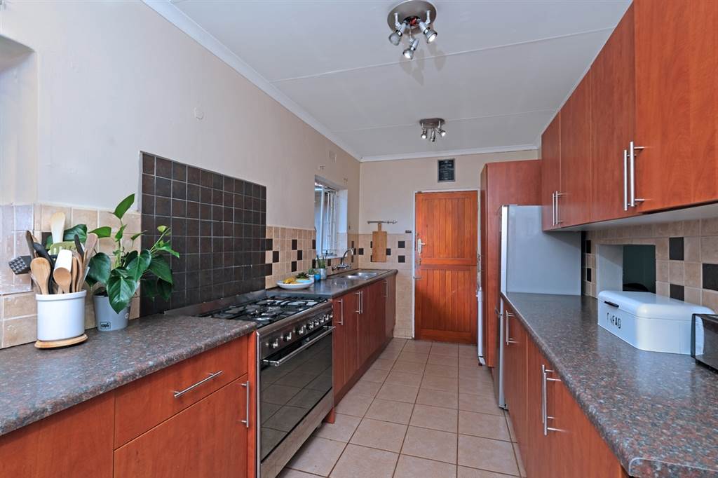 5 Bed House in Randpark Ridge photo number 3