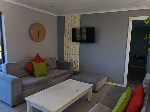 2 Bedroom House 2 Bedroom House