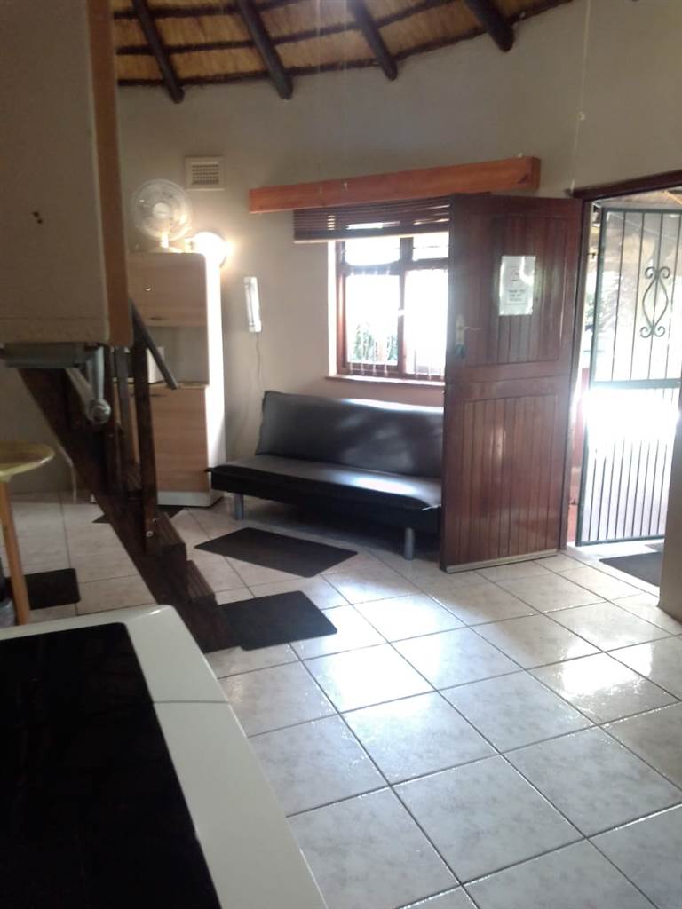 2 Bed Townhouse in Mtwalume photo number 21