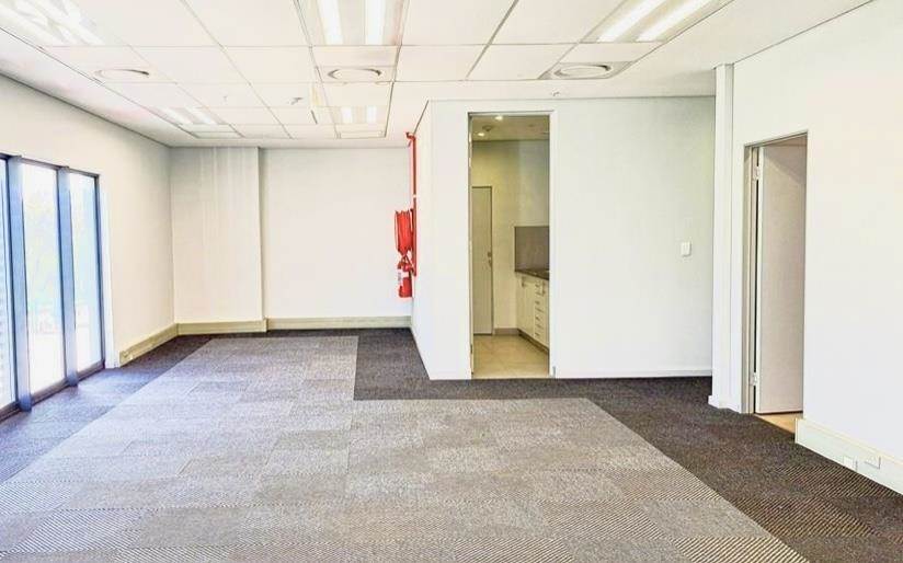 1112  m² Commercial space in Mt Edgecombe photo number 14