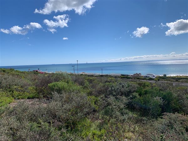 390 m² Land available in St Helena Views