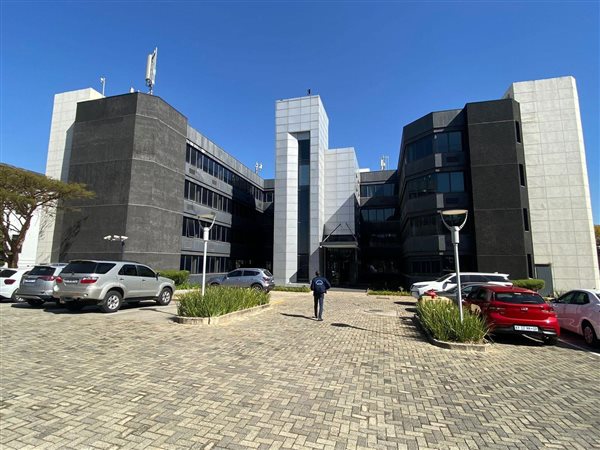 429  m² Commercial space