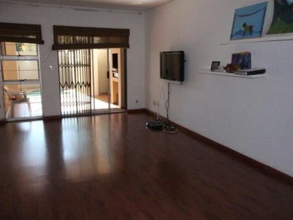 2 Bedroom Townhouse 2 Bedroom Townhouse