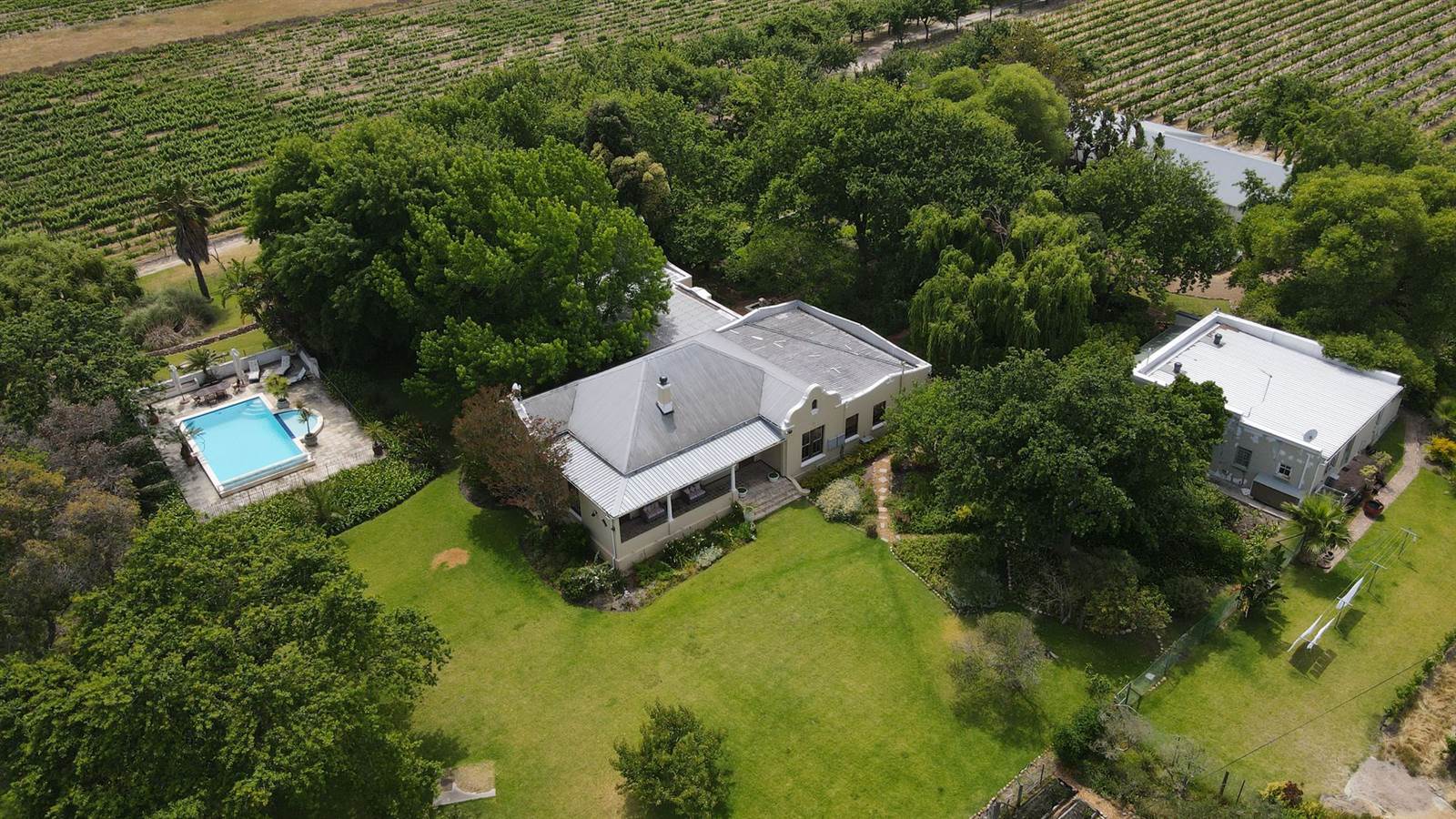 32 ha Farm with House in Stellenbosch Agricultural photo number 2