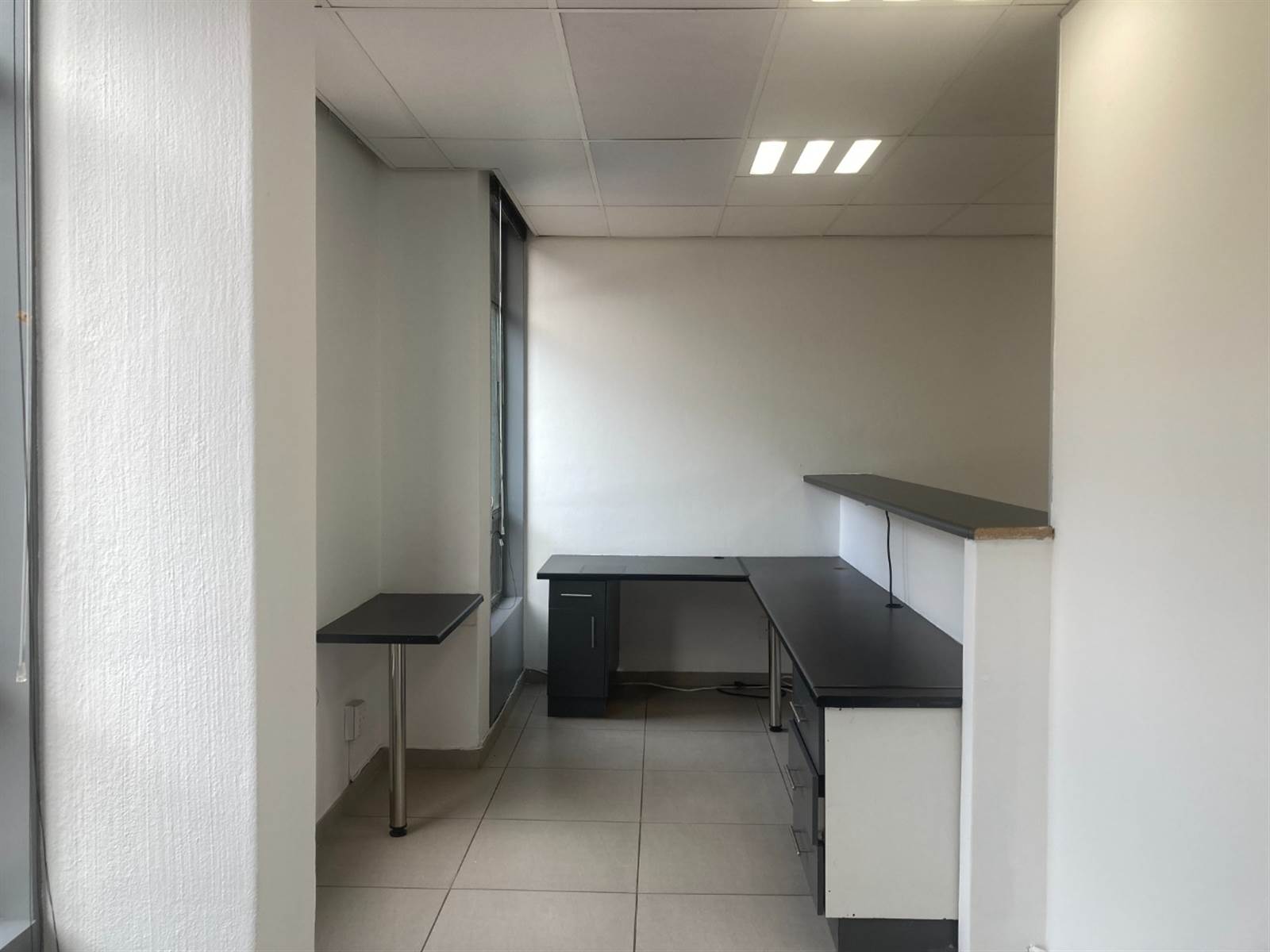 99  m² Commercial space in Rosebank photo number 1