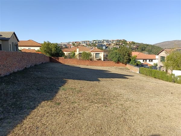 1027 m² Land available in Xanadu