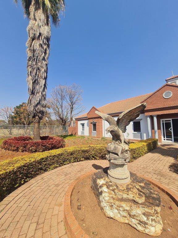 280  m² Office Space in Centurion CBD photo number 2