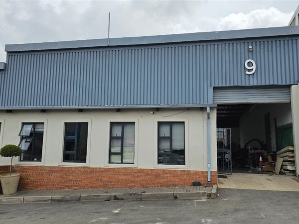 360  m² Industrial space