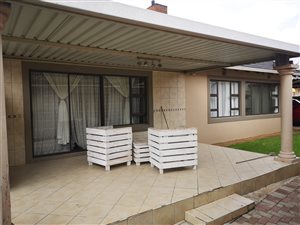 5 Bed House in Southdale
