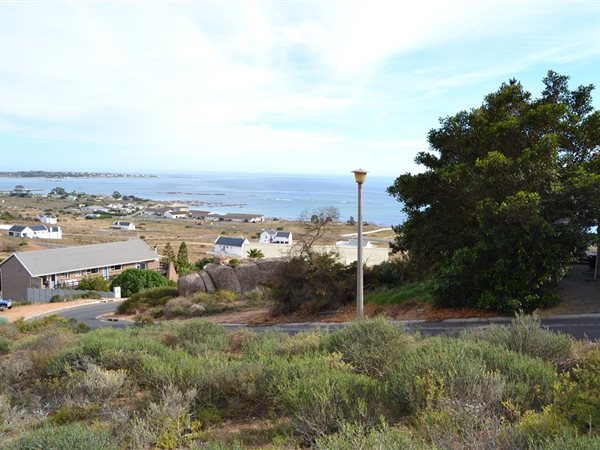 892 m² Land available in St Helena Bay photo number 1
