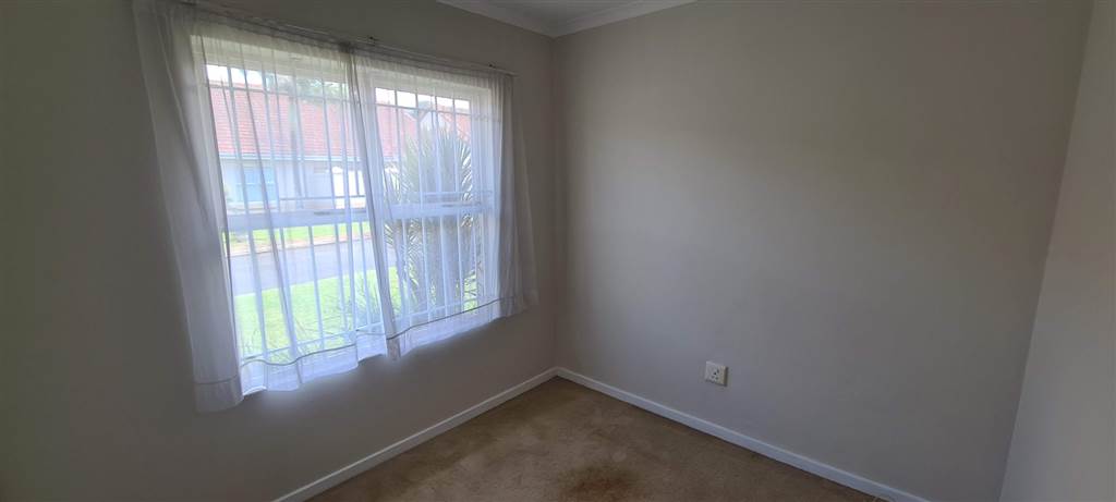 2 Bed Apartment in Umgeni Park photo number 12