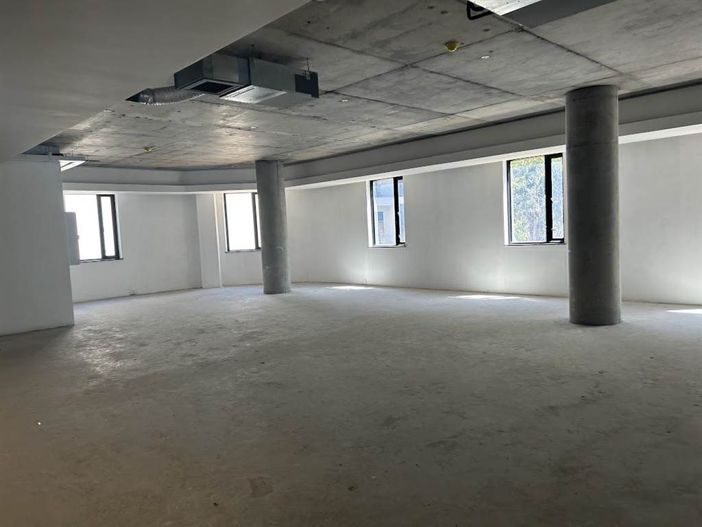 881  m² Office Space in Claremont photo number 17