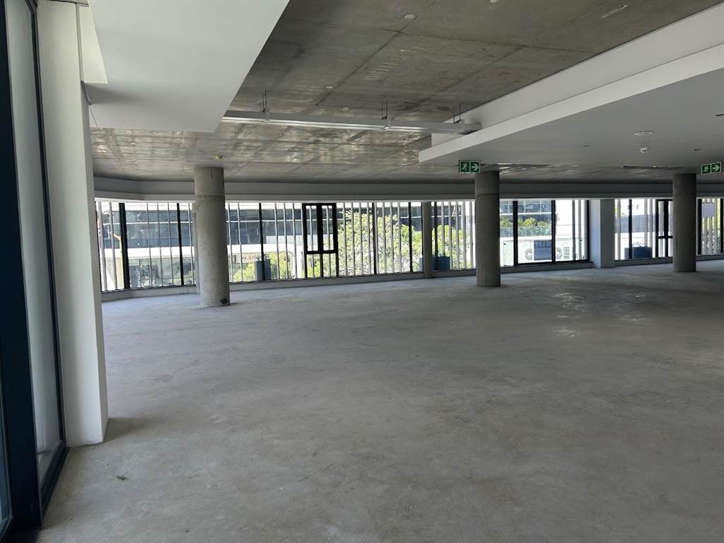 881  m² Office Space in Claremont photo number 9