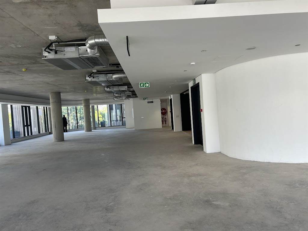 881  m² Office Space in Claremont photo number 13