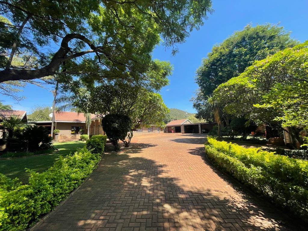 2886  m² Commercial space in Waterkloof photo number 3