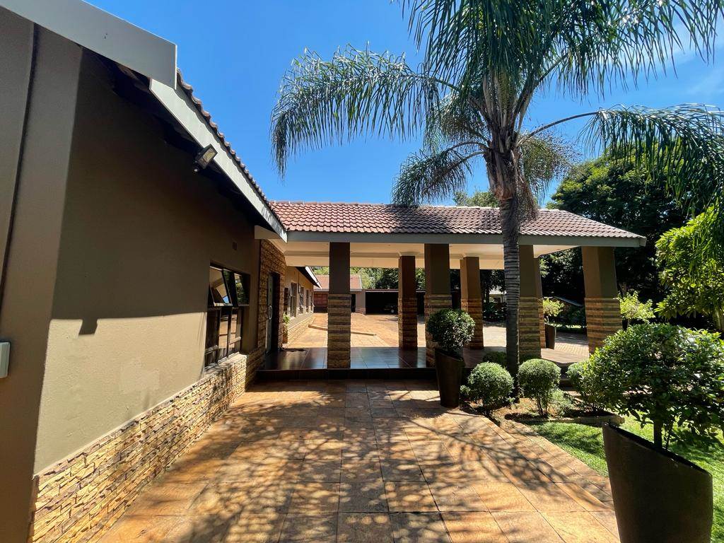2886  m² Commercial space in Waterkloof photo number 6