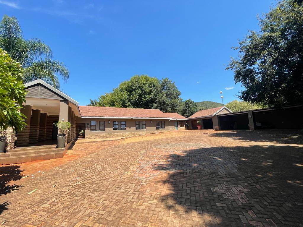 2886  m² Commercial space in Waterkloof photo number 5
