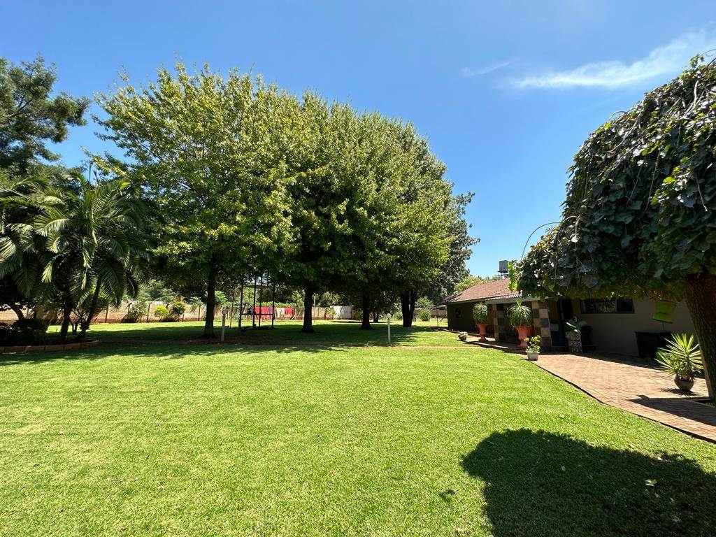 2886  m² Commercial space in Waterkloof photo number 26