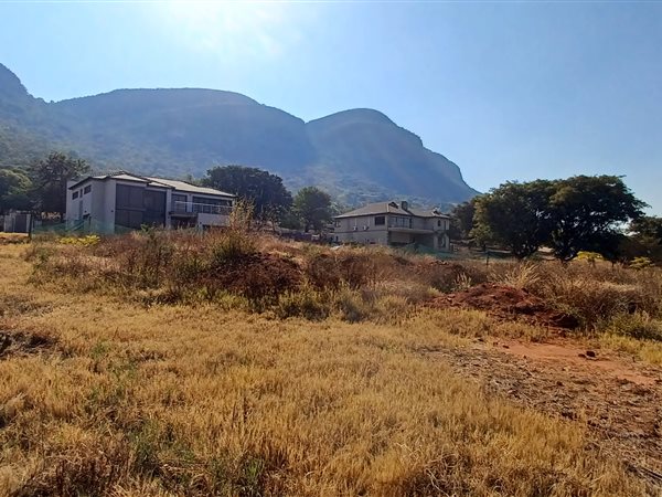 1 284 m² Land