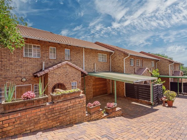 3 Bedroom Townhouse