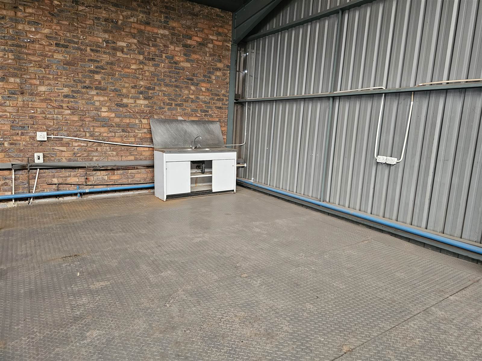 850  m² Industrial space in Wadeville photo number 8