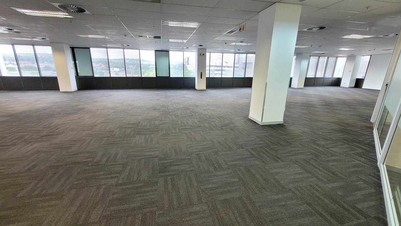 3667  m² Office Space in Menlyn photo number 28