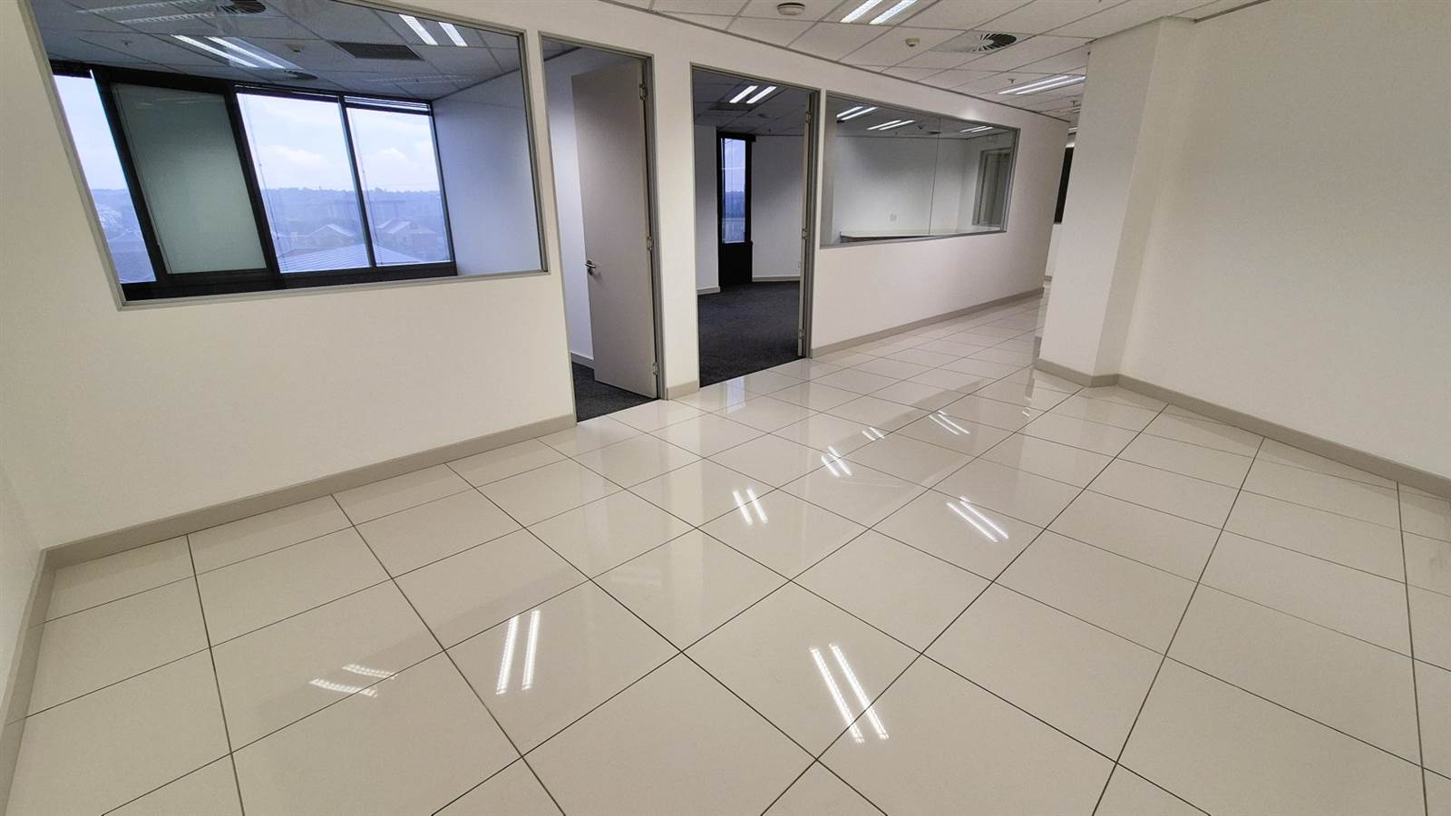 3667  m² Office Space in Menlyn photo number 12