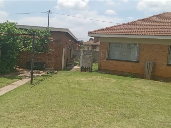 4 Bed House in Pullens Hope