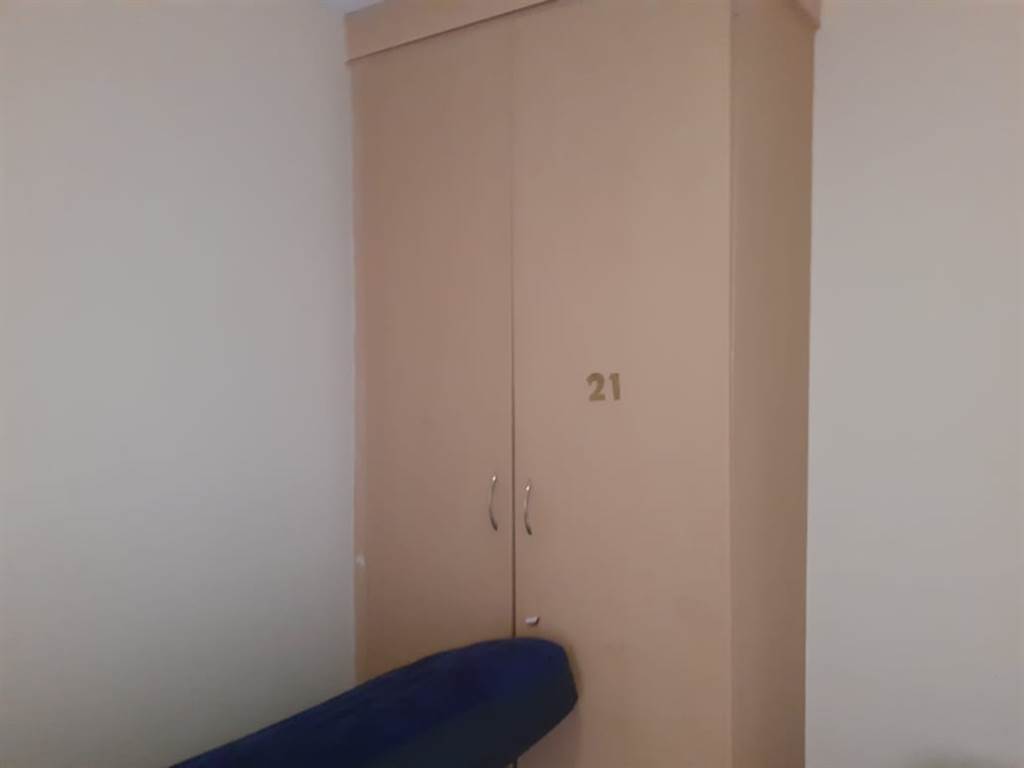 2 Bed Apartment in Dorandia photo number 11