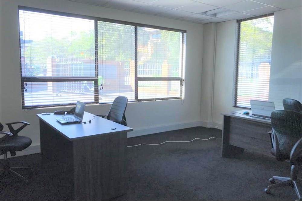 395  m² Commercial space in Sunninghill photo number 19
