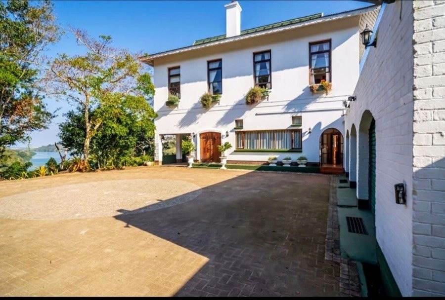 9 Bed House in Umtentweni photo number 14