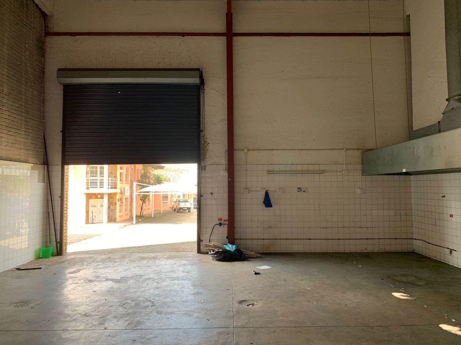 265  m² Industrial space in Eastgate photo number 8