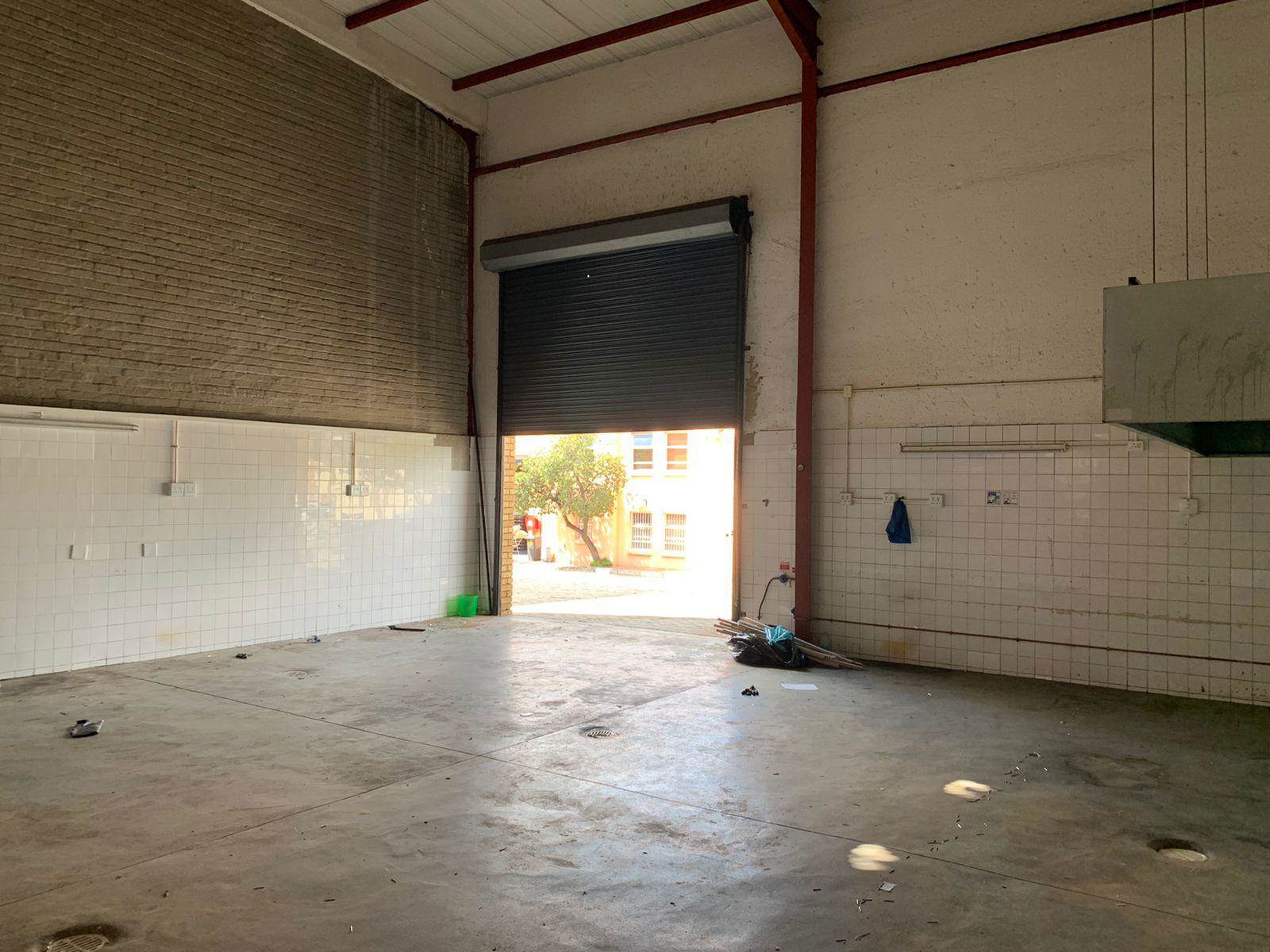 265  m² Industrial space in Eastgate photo number 9