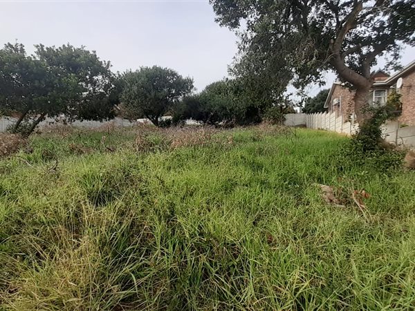 651 m² Land