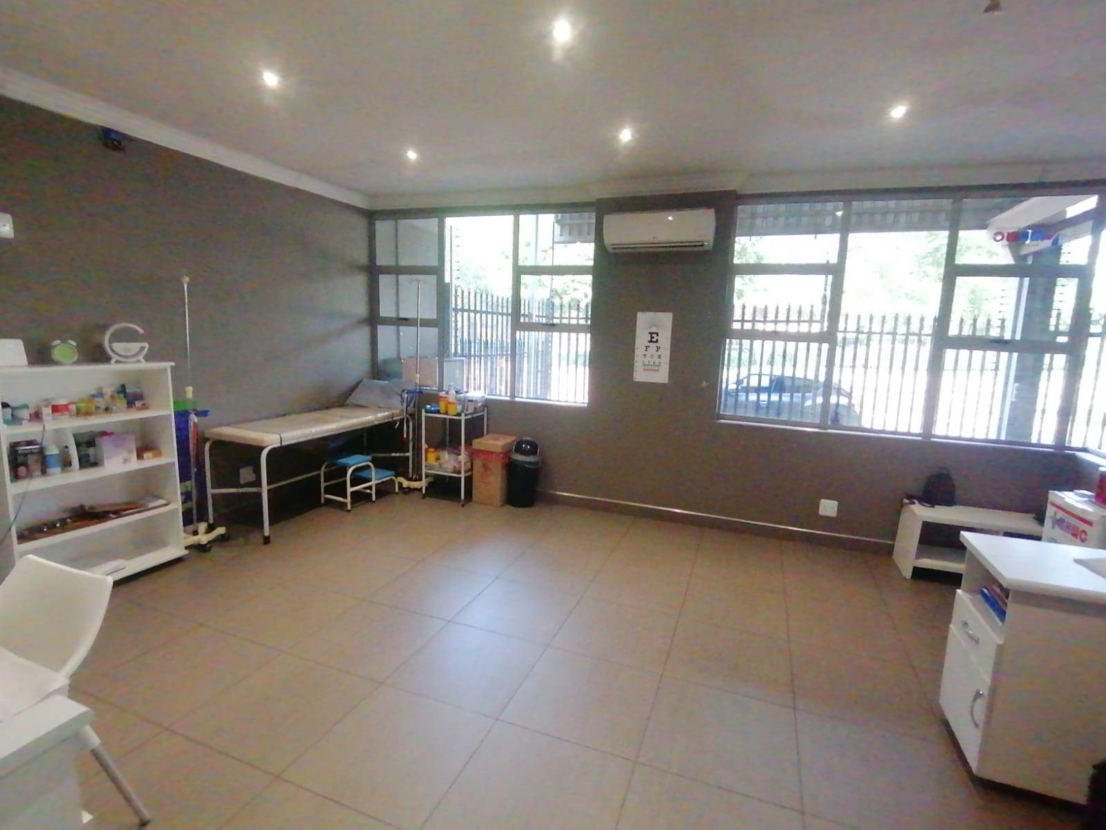 300  m² Commercial space in Pretoria Central photo number 13