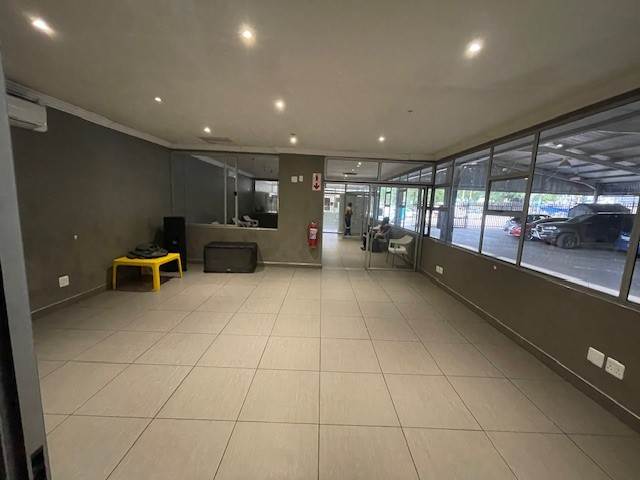 300  m² Commercial space in Pretoria Central photo number 5