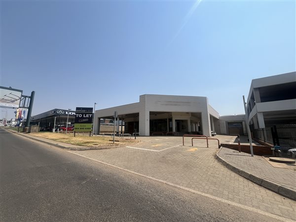 1 234  m² Industrial space