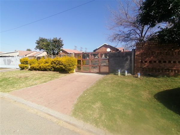 2 Bedroom House
