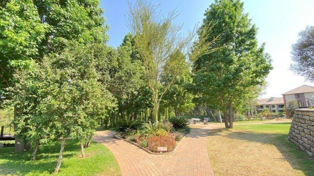 3 Bed Simplex in Douglasdale photo number 14