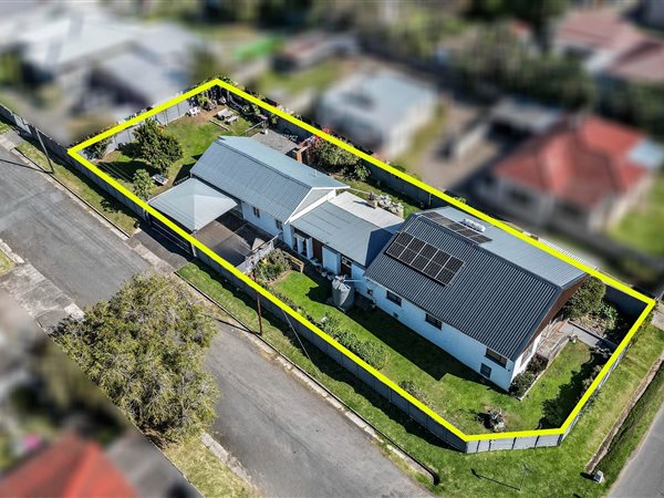 3 Bedroom House 3 Bedroom House