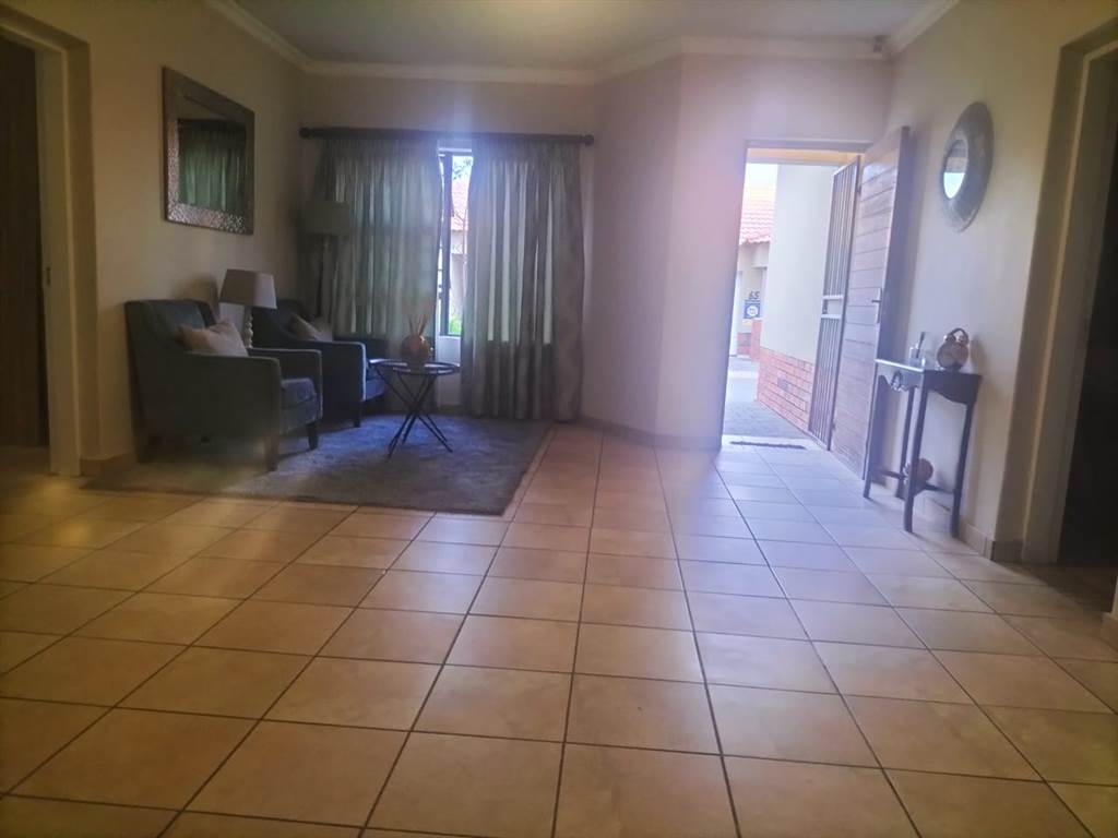 3 Bed Townhouse in Waterval East photo number 24