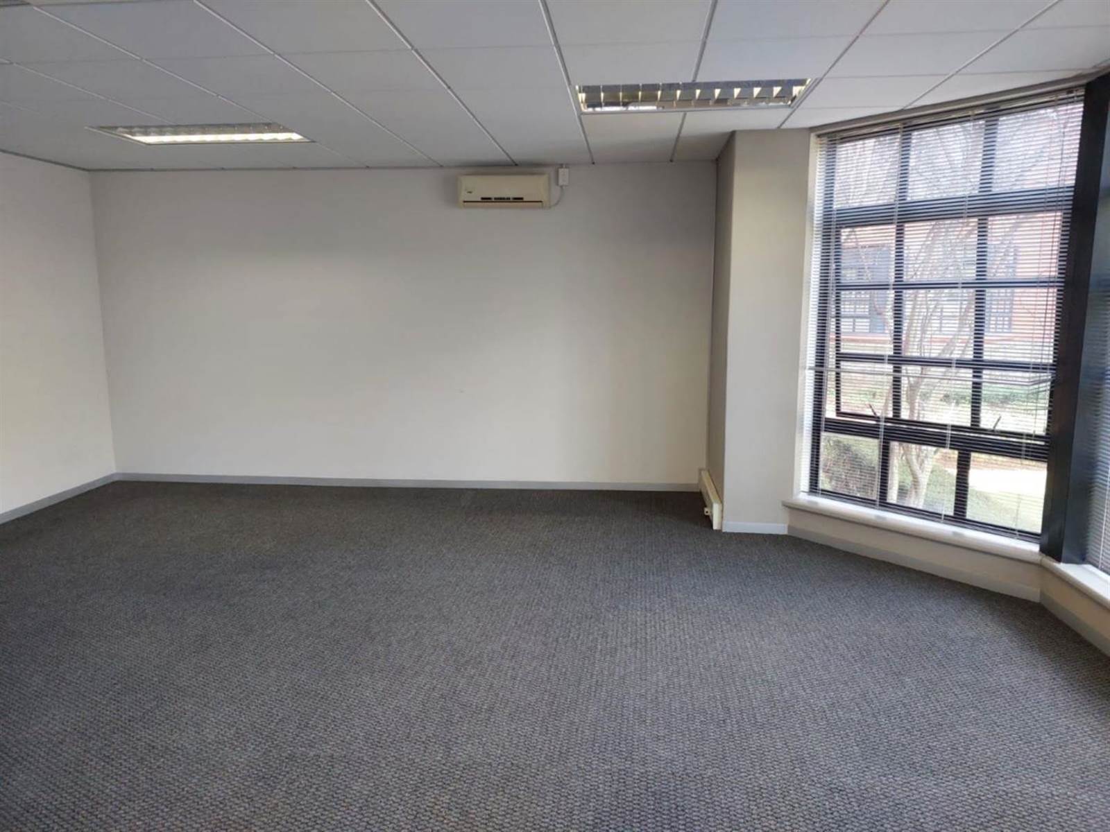 426.7  m² Commercial space in Bryanston photo number 5