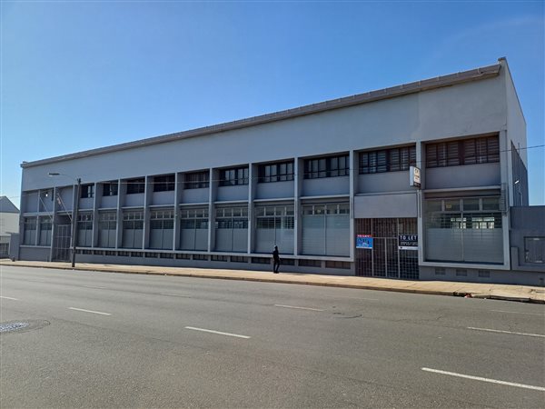 756  m² Industrial space