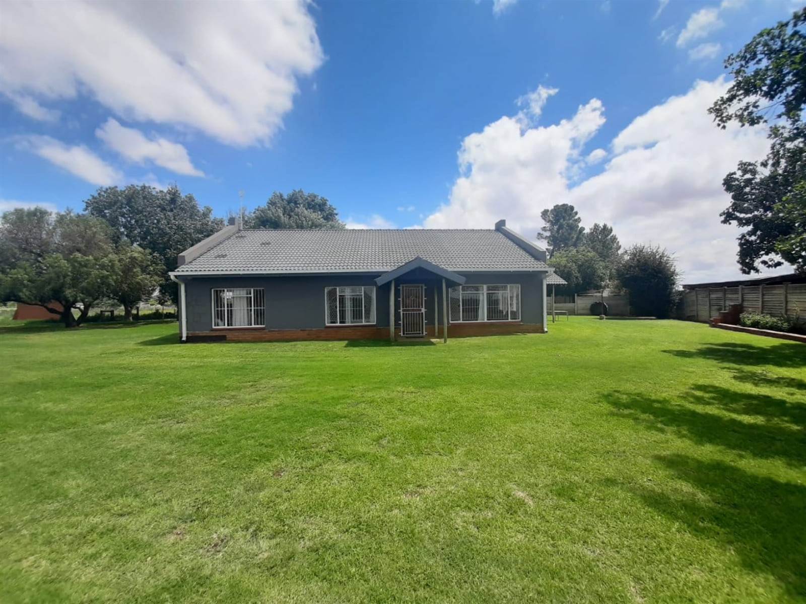 21 ha Smallholding in Mangaung photo number 22