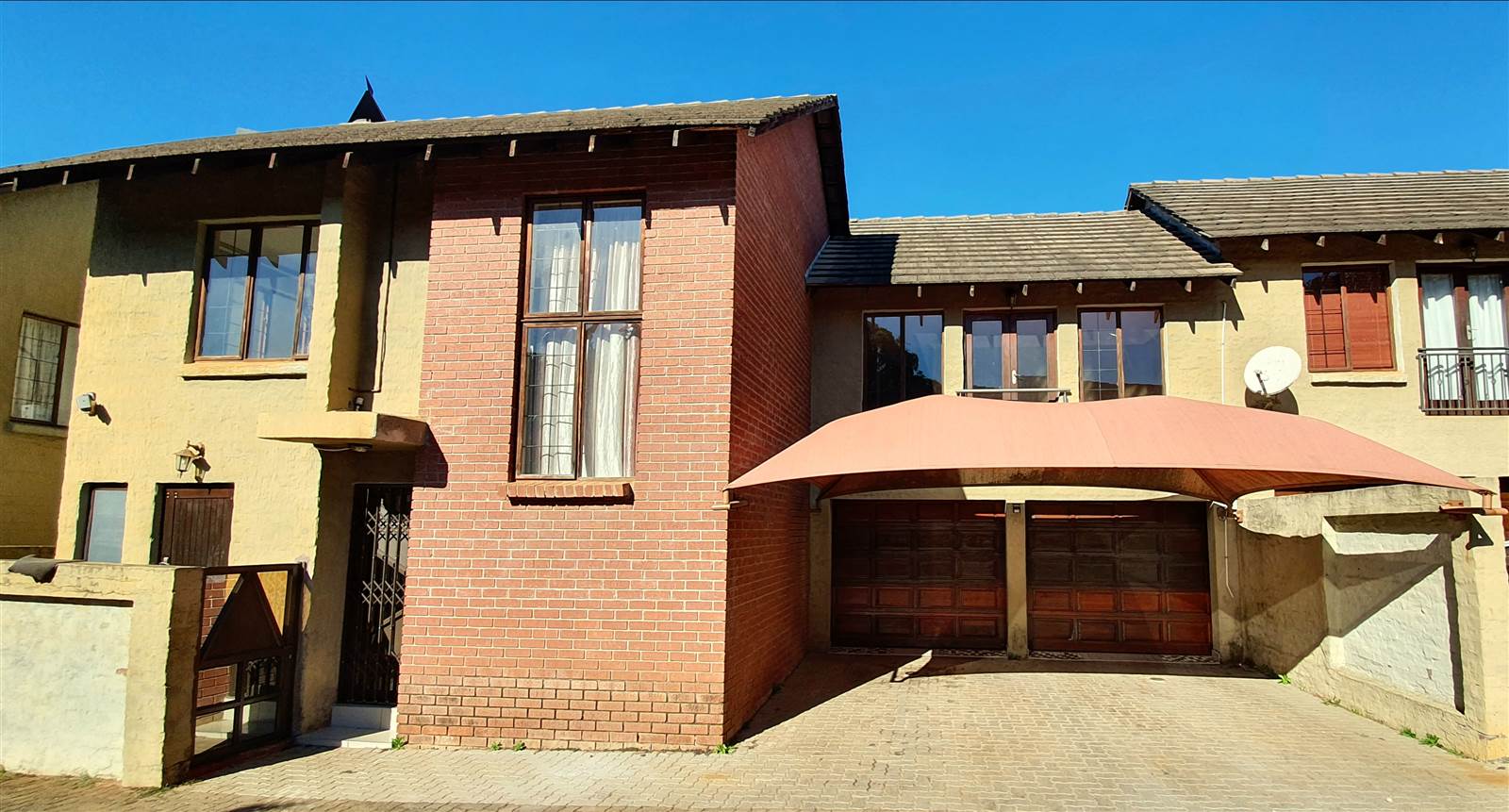 3 Bed Townhouse in Makhado (Louis Trichardt) photo number 1